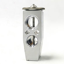 Load image into Gallery viewer, OE 88515-26080 Automotive Air Conditioning Expansion Valve for Hilux, Hiace, ReguusAce