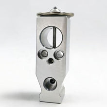 Load image into Gallery viewer, S5005 OE 8106000A-P00 Air Conditioning Expansion Valve for Great Wall