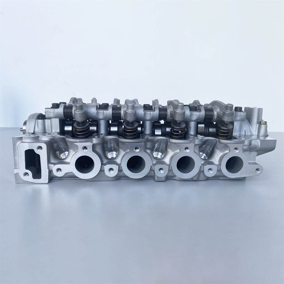 G4EK Engine Cylinder Head 22100-22100 22100-22101 22100-22150 for Hyundai Accent 1.5L Engine Parts 12V 1495CC