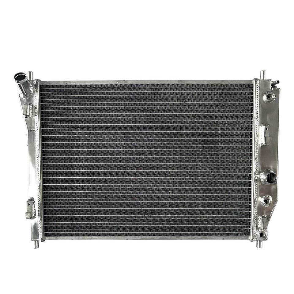 Aluminum Radiator for Chevrolet Corvette SSR C6 Saab 9-7x 2005-2013 Water tank
