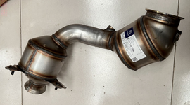 Mercedes M274 Catalytic Converter  2741401708 Catalytic Converter for Mercedes-Benz M274 C-Class W205 & E-Class W212/W213 Euro 6 Stainless Steel Ceramic Exhaust Part