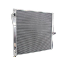 Load image into Gallery viewer, Aluminum Radiator for BMW X5 L6 V8 3.0L 4.8L 2007-2010 Water tank