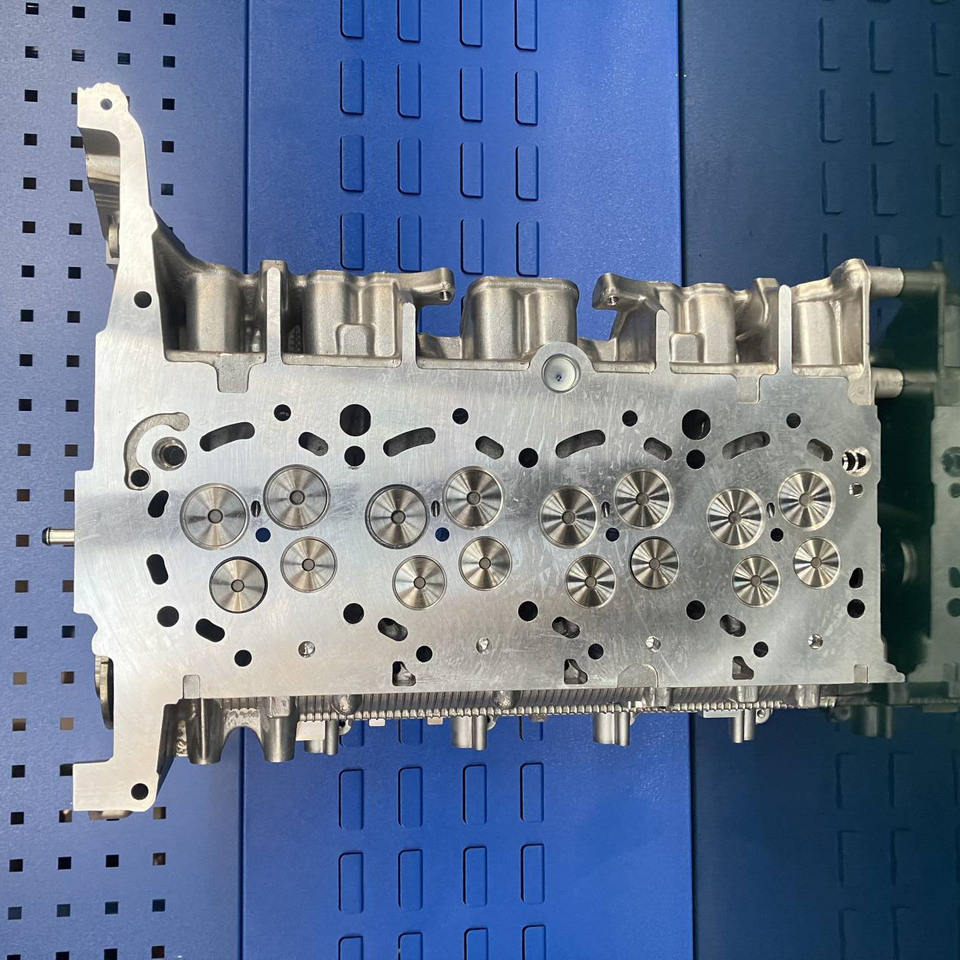 FXFA ZSD D2FA D4FA D0FA F4FA Bus Van Diesel Engine Cylinder Head for Ford Transit Platform Chassis 2.4L 16V 908766 908266