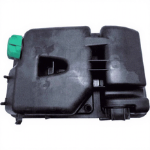 Load image into Gallery viewer, PERFECTRAIL 1960437 Car Auto Parts Expansion Tank With Cap for DAF XF FA 410 2012-