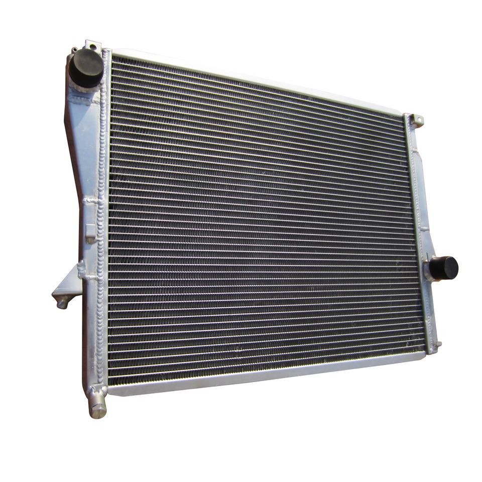 High Quality Aluminum Radiator for BMW Z3 2.5L 2.8L 3.0L 3.2L L6 1997-2002
