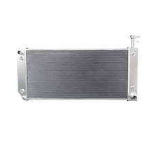 Load image into Gallery viewer, Car Radiator for Chevrolet Express 2500 3500 4500 Pasajeros / GMC Savana 2500 3500 4500 V8 4.8L 6.0L 2004-2019
