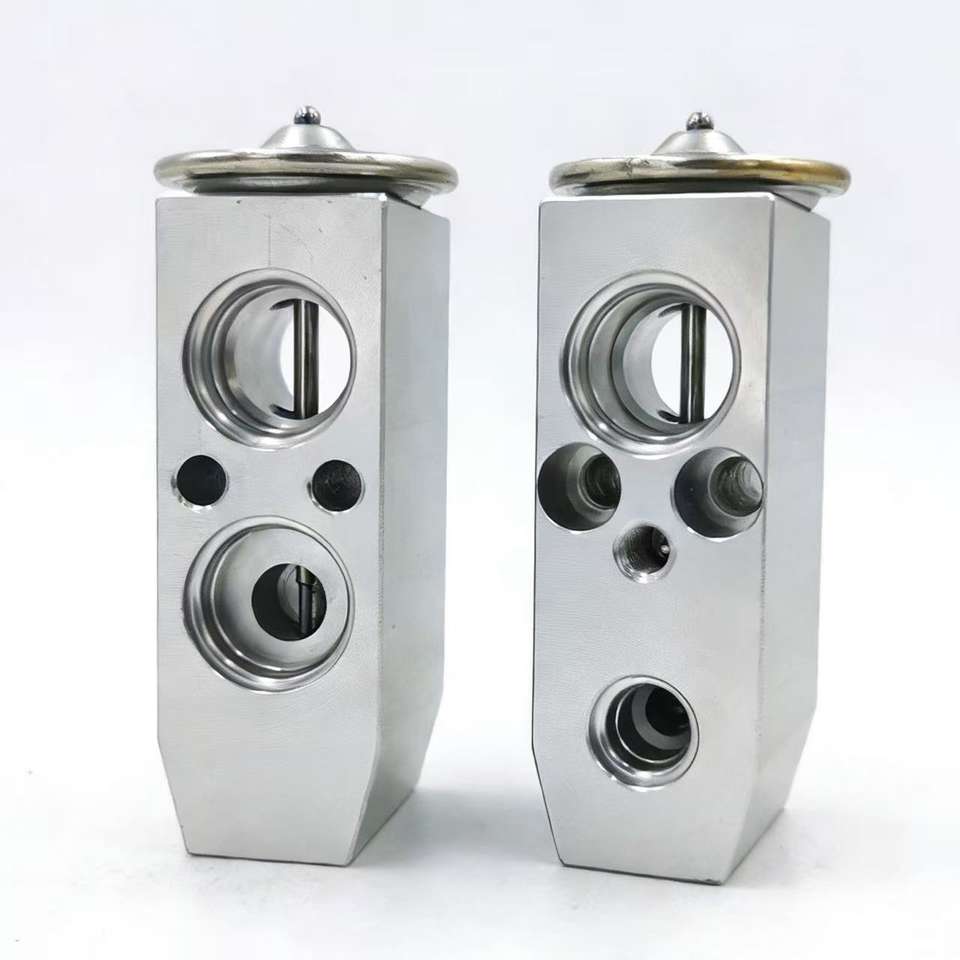S4004 OE BP4K61J14 Air Conditioning Expansion Valve for M3/M5