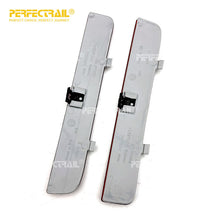 Load image into Gallery viewer, PERFECTRAIL LR006348 LR006349 Auto Parts Rear Bumper Reflector for Land Rover Range Rover III L322 Freelander 2 L359