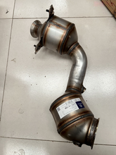 Load image into Gallery viewer, Mercedes M274 Catalytic Converter  2741401708 Catalytic Converter for Mercedes-Benz M274 C-Class W205 &amp; E-Class W212/W213 Euro 6 Stainless Steel Ceramic Exhaust Part