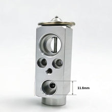 Load image into Gallery viewer, OE 71288561 Automotive Air Conditioning Expansion Valve for Great Wall H8/H9