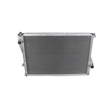 Load image into Gallery viewer, Aluminum Radiator for BMW 525i 528i 530i 540i 740i 740iL 750iL M5 Z8 1999-2005 Water tank