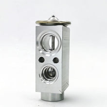 Load image into Gallery viewer, OE 71288561 Automotive Air Conditioning Expansion Valve for Great Wall H8/H9