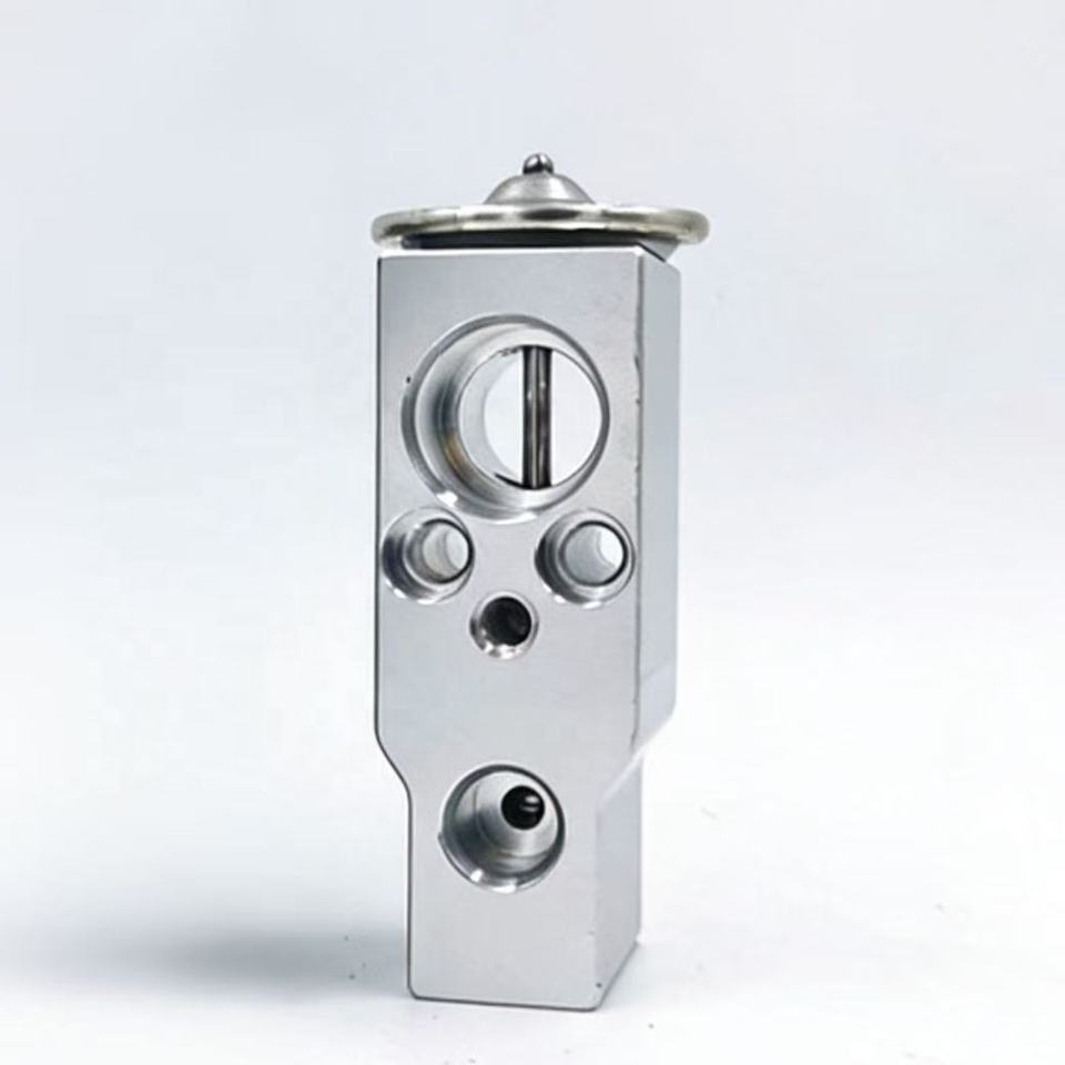 S13008 OE ADNAJ40180 Automotive Air Conditioning Expansion Valve for Soueast DX3