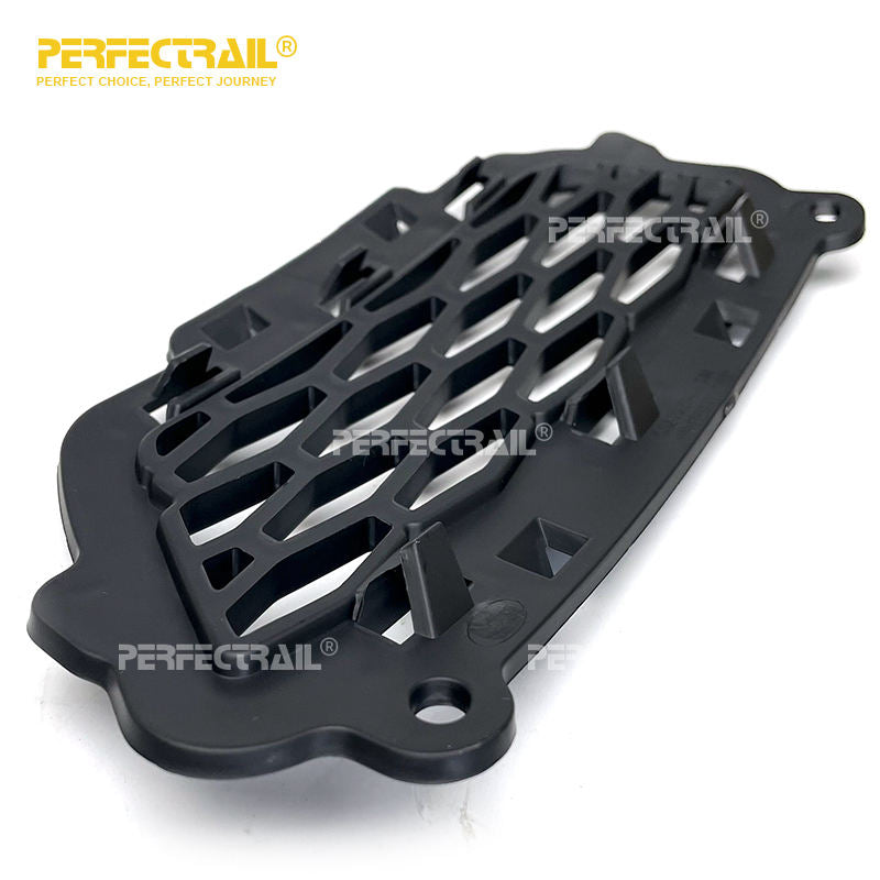 PERFECTRAIL LR079667 LR079666 Wholesale Auto Parts Fog Lamp Bezel Bracket Cover for Land Rover Range Rover Evoque L538