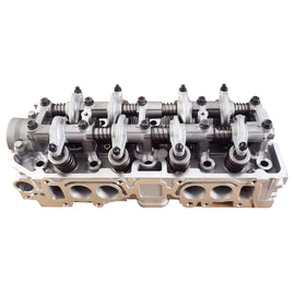 Mitsubishi 4G64 Complete Cylinder Head MD040520 (OEM 2210032680)
