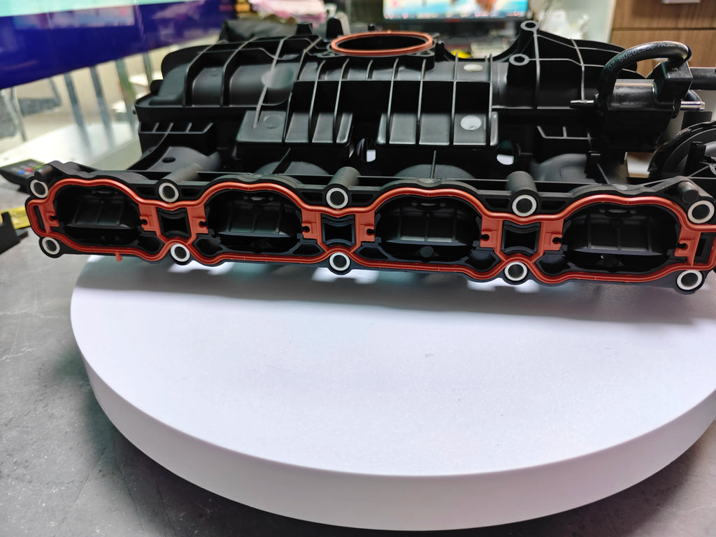 VW / Audi 2.0 TSI / TFSI Intake Manifold 06L133201N
