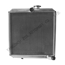 Load image into Gallery viewer, Aluminum Radiator for Radiator Assembly 577609 for Land Rover Series 2, 2A, and 3