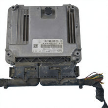 Load image into Gallery viewer, Second Hand Car Dismantling Parts Engine Computer Board High Quality DC 12V GOLF BORA JETTA for SAGITARL ECU 06J906026EH