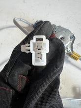Load image into Gallery viewer, Rear Left Window Regulator W/2 Pins Motor for Mitsubishi Outlander ZE/ZF 02-06