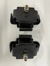 Load image into Gallery viewer, PAIR FRONT Engine Mounts FOR TOYOTA LANDCRUISER 70 HZJ75 4.2L DIESEL 1990-1999