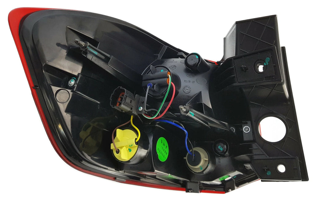 NEW TAIL LIGHT REAR BACK LAMP (HALOGEN) for LDV D90 DELUXE LUXE 2018-2024 RIGHT