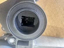 Load image into Gallery viewer, Front RH Window Regulator W/10 Pin Motor for Toyota Corolla ZRE182/ZWE186 12-18