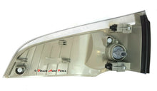 Load image into Gallery viewer, CORNER LIGHT INDICATOR BLINKER LAMP MITSUBISHI CANTER FUSO FE 7/8## 2005-2011 RH