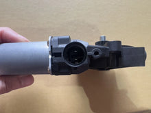 Load image into Gallery viewer, Window Lift Motor 2 Pins for Hyundai iX35 13-15 Rear RH, Santa Fe 05-12 Rear LH