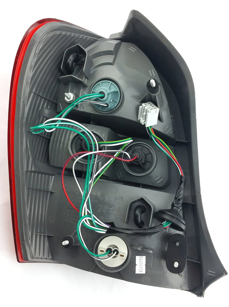 *NEW* TAIL LIGHT LAMP for MAZDA 323 PROTEGE ASTINA BJ 5DR HATCH 2001-2002 RIGHT