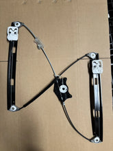 Load image into Gallery viewer, Front Right Electric Window Regulator Without Motor for Audi A4/S4 B8 08-17