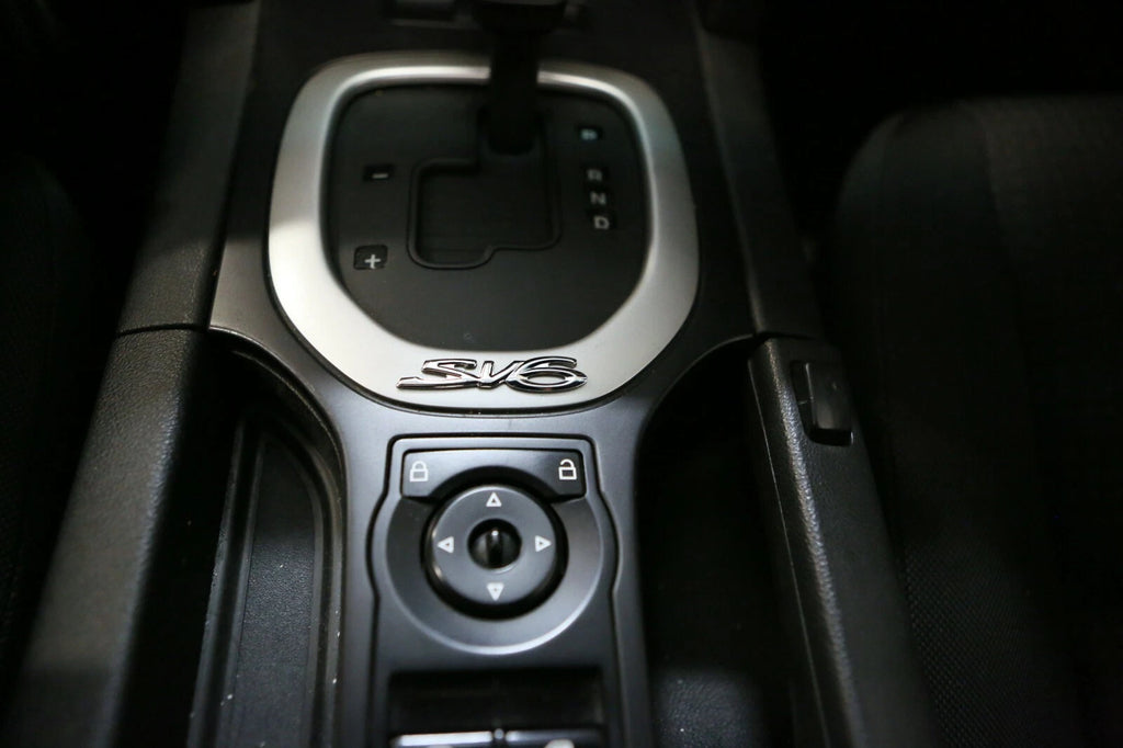 2 X SV6 DECAL BADGE SUIT VE VF HOLDEN COMMODORE SEDAN/UTE/WAGON