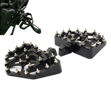 Load image into Gallery viewer, Black MX Wide Fat Floorboards Footrests Pedals For Harley Touring Softail Dyna