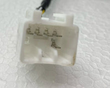 Load image into Gallery viewer, *NEW* DOOR MIRROR (ELECTRIC INDICATOR BLACK 5PINS) for LDV G10 VAN 2015-ON RIGHT