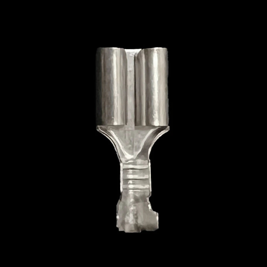 Automotive 2-way plug socket / T-shape plug