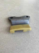 Load image into Gallery viewer, GENUINE Mitsubishi Pajero NM-NX Triton 4M41 3.2L Diesel Upper Timing Chain Guide
