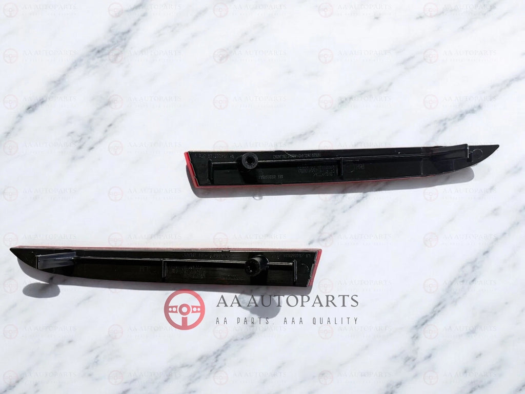 Red Rear Reflectors Pair Holden Commodore VE VF Sedan Wagon SS SV6 SV8 SSV