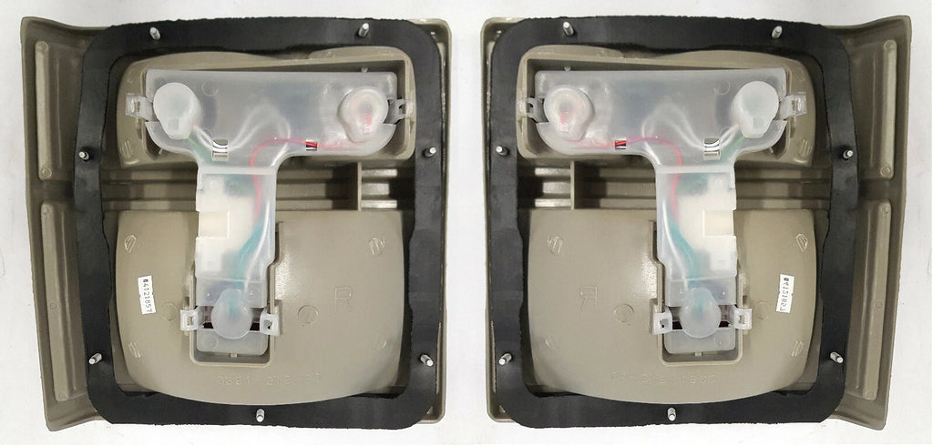 *NEW* TAIL LIGHT BACK LAMP SUIT TOYOTA COASTER BUS 20/30 SERIES 1982- 1993 PAIR