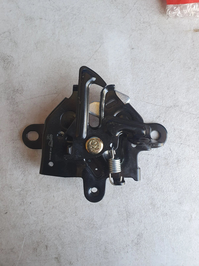 RHD Bonnet Hood Lock Latch for Toyota HiAce 2005-2019 5351026060