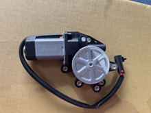 Load image into Gallery viewer, Front Right Window Lift Motor 2 Pins for Nissan Patrol GU 97-16