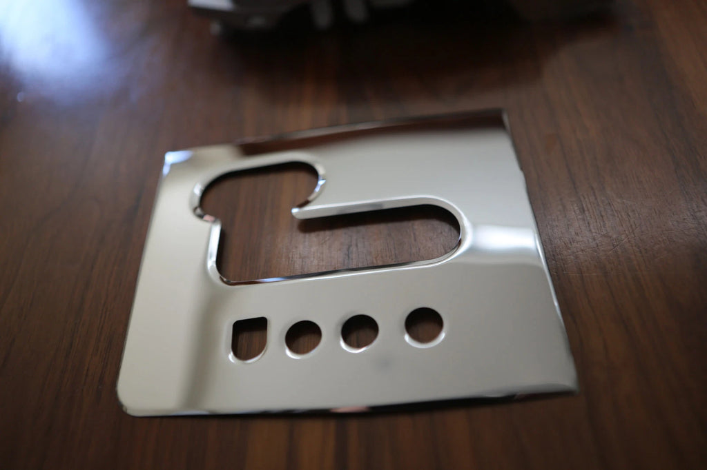 BA/BF FALCON XR6/TURBO/XR8/XT/FUTURA CHROME GEAR KNOB LEVER SURROUND PANEL PLATE