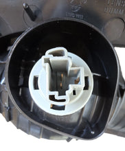 Load image into Gallery viewer, Inner Tail Lamp Right Side for Mitsubishi Outlander ZG/ZH 06-12