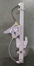 Load image into Gallery viewer, Front Right Window Regulator Without Motor for Mitsubishi Pajero NM/NP 00-06