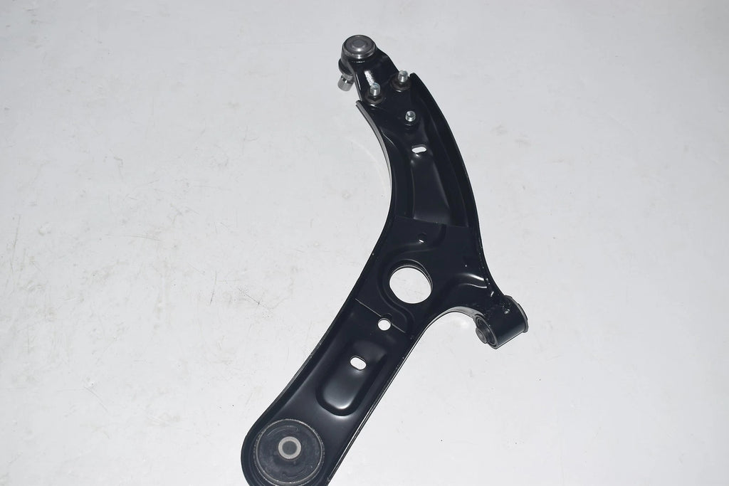 2 x Front Lower Left & Right Control Arm Kit W/ BJ for Hyundai I30 GD 2012-2017