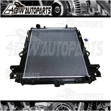 Load image into Gallery viewer, RADIATOR w/CAP FOR 99-06 TOYOTA LANDCRUISER HZJ75 HZJ78 HZJ79 SERIES Aluminium