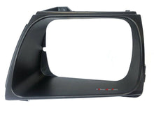 Load image into Gallery viewer, HEAD LIGHT CORNER LAMP GRILLE &amp; SURROUND (SET) for TOYOTA HILUX 2WD 2001 - 2005