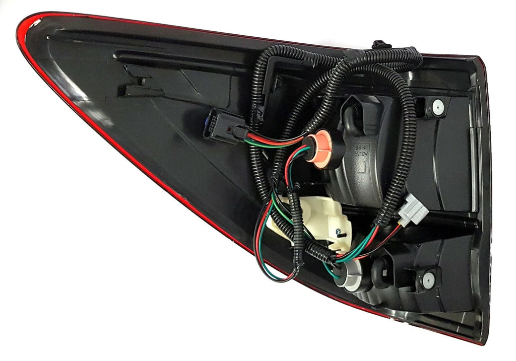 *NEW* TAIL LIGHT REAR LAMP (OUTER) for MAZDA BT-50 BT50 UTE UR 2015- 2020 RIGHT