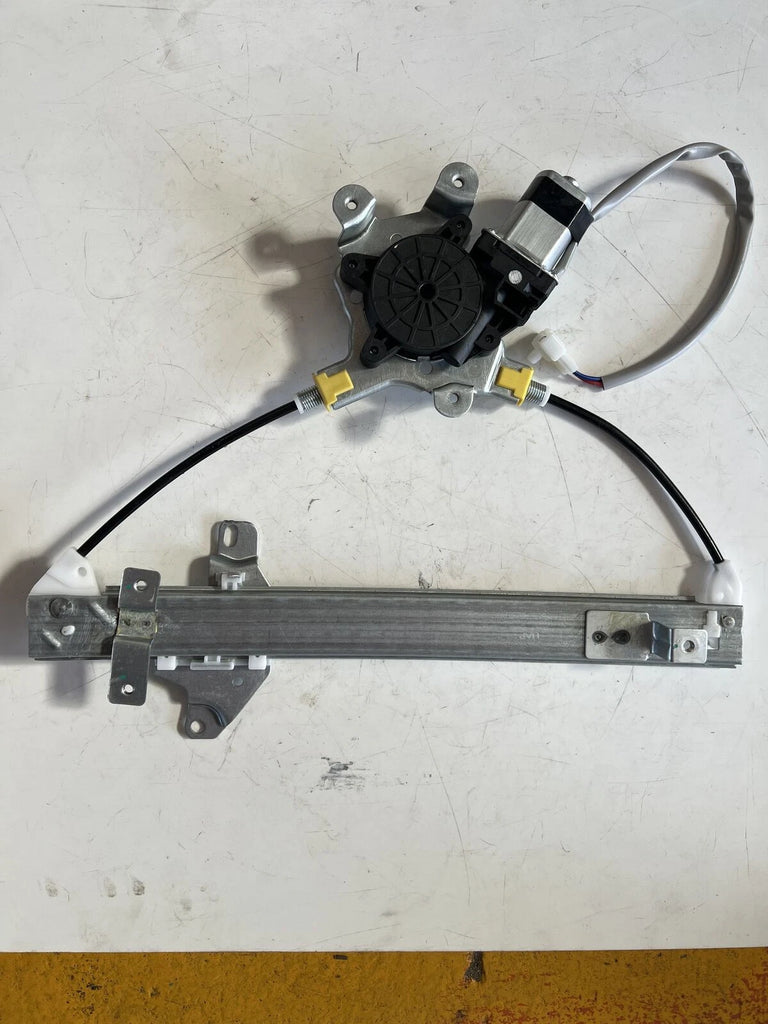 Rear Left Window Regulator W/2 Pins Motor for Mitsubishi Outlander ZE/ZF 02-06