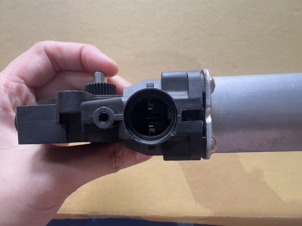 Window Lift Motor 2 Pins for Hyundai iX35 13-15 Rear LH, Santa Fe 05-12 Rear RH