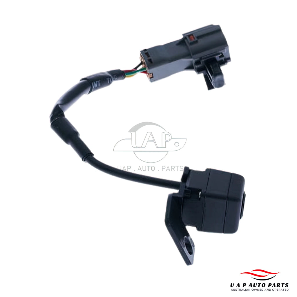 Tailgate Reverse Camera 4 pin OE Connector for Isuzu D-Max 12-16
