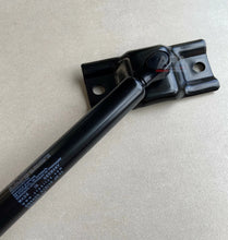 Load image into Gallery viewer, GENUINE Mitsubishi Pajero NS NT NW NX Tailgate Back Door Strut Safety Stopper